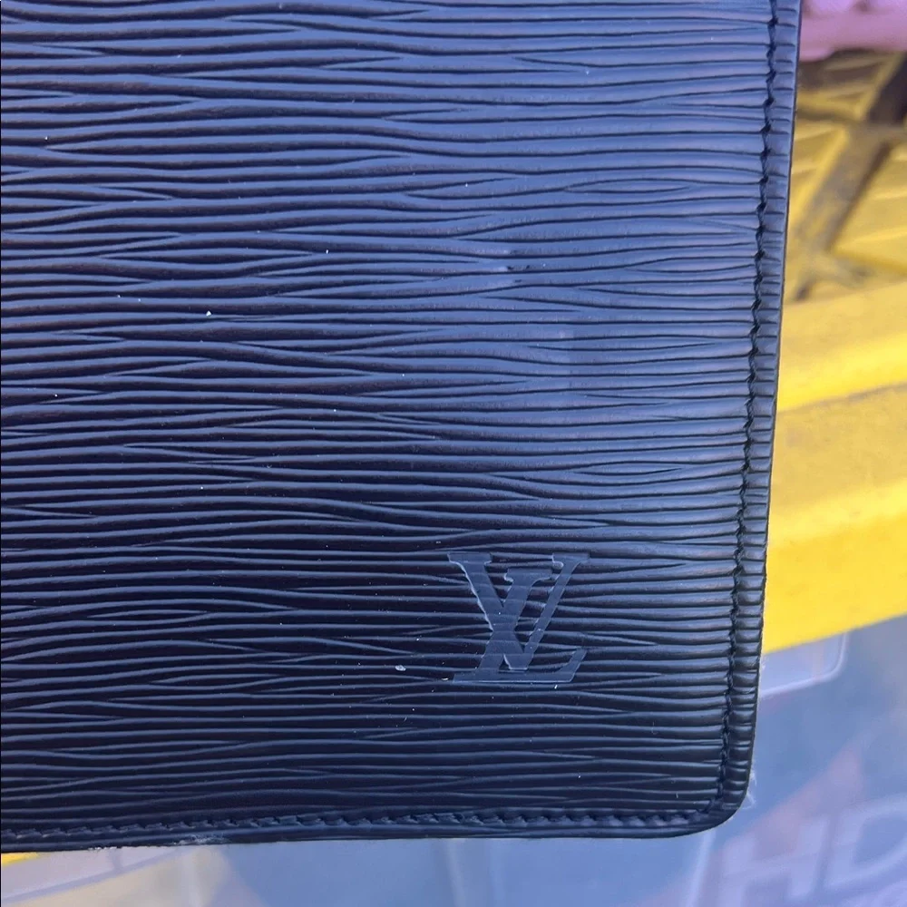 Louis Vuitton black - Picture 2 of 5